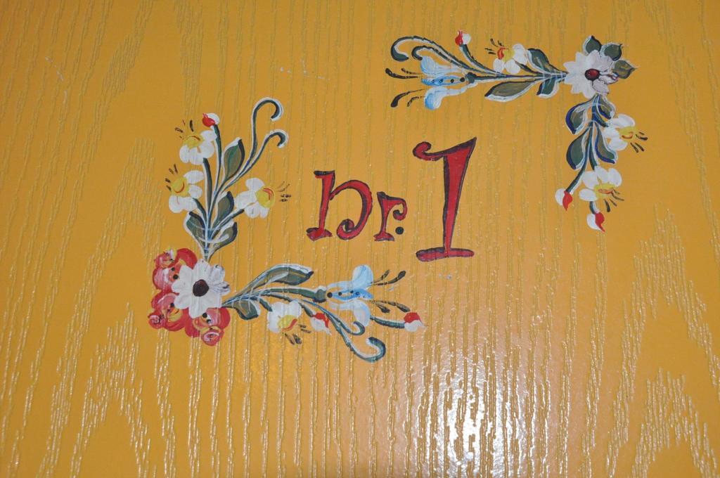 Hotel Casa Saseasca Sighişoara Habitación foto